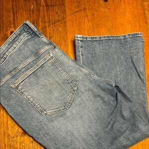 Madewell Mid-Rise Kick Out Jeans - like new!